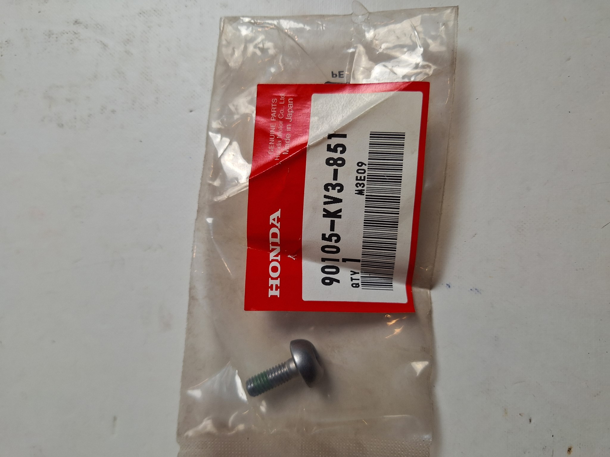 Picture of SCHRAUBE, SCHEIBE, 6  90105-KV3-851  NSR250RG-S